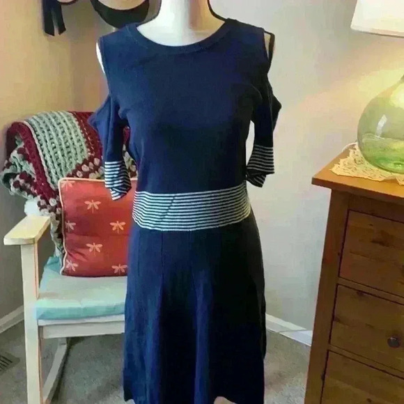 Tommy Hilfiger dress - Picture 1 of 4